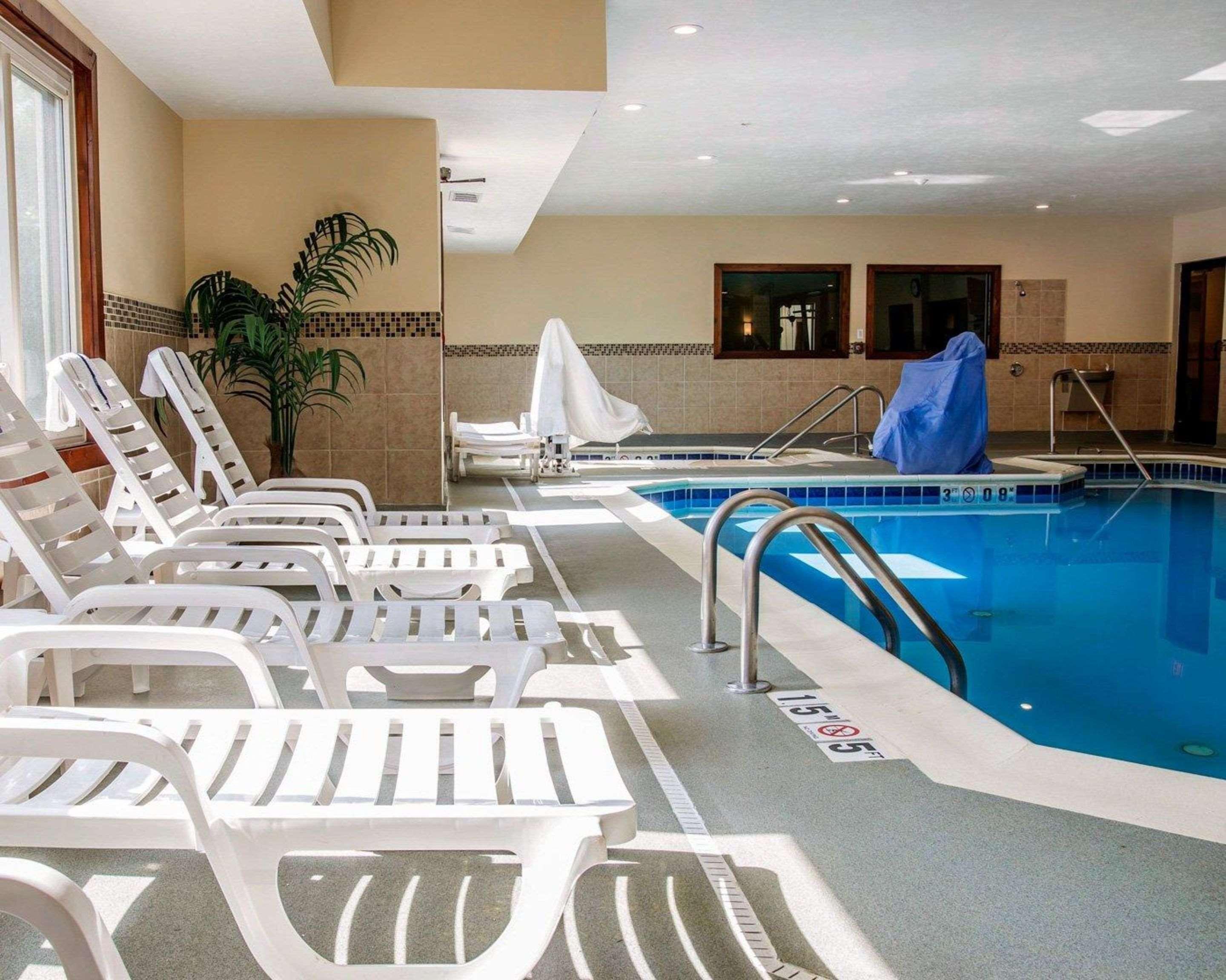 Comfort Suites Benton Harbor - St Joseph Exterior foto