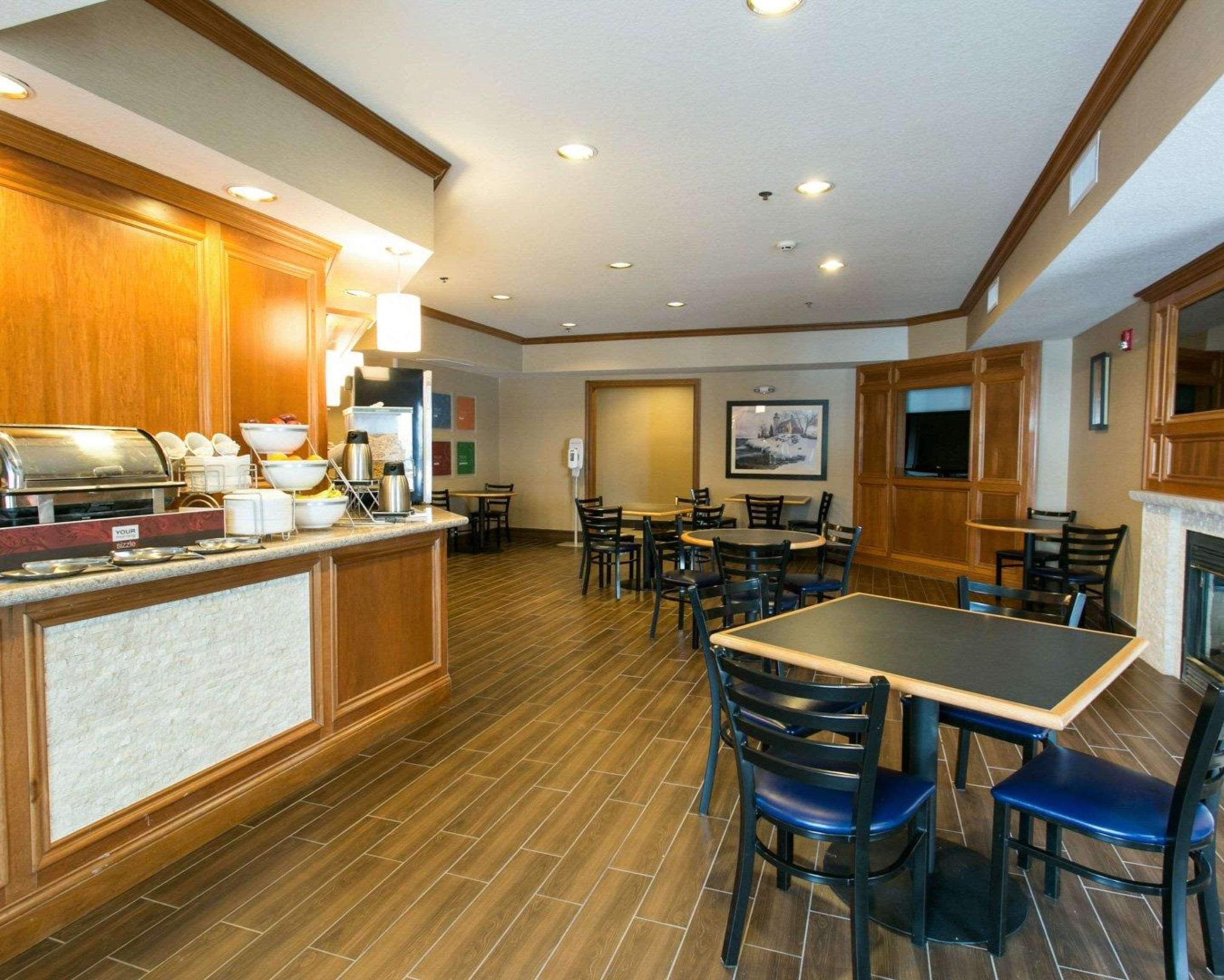 Comfort Suites Benton Harbor - St Joseph Exterior foto