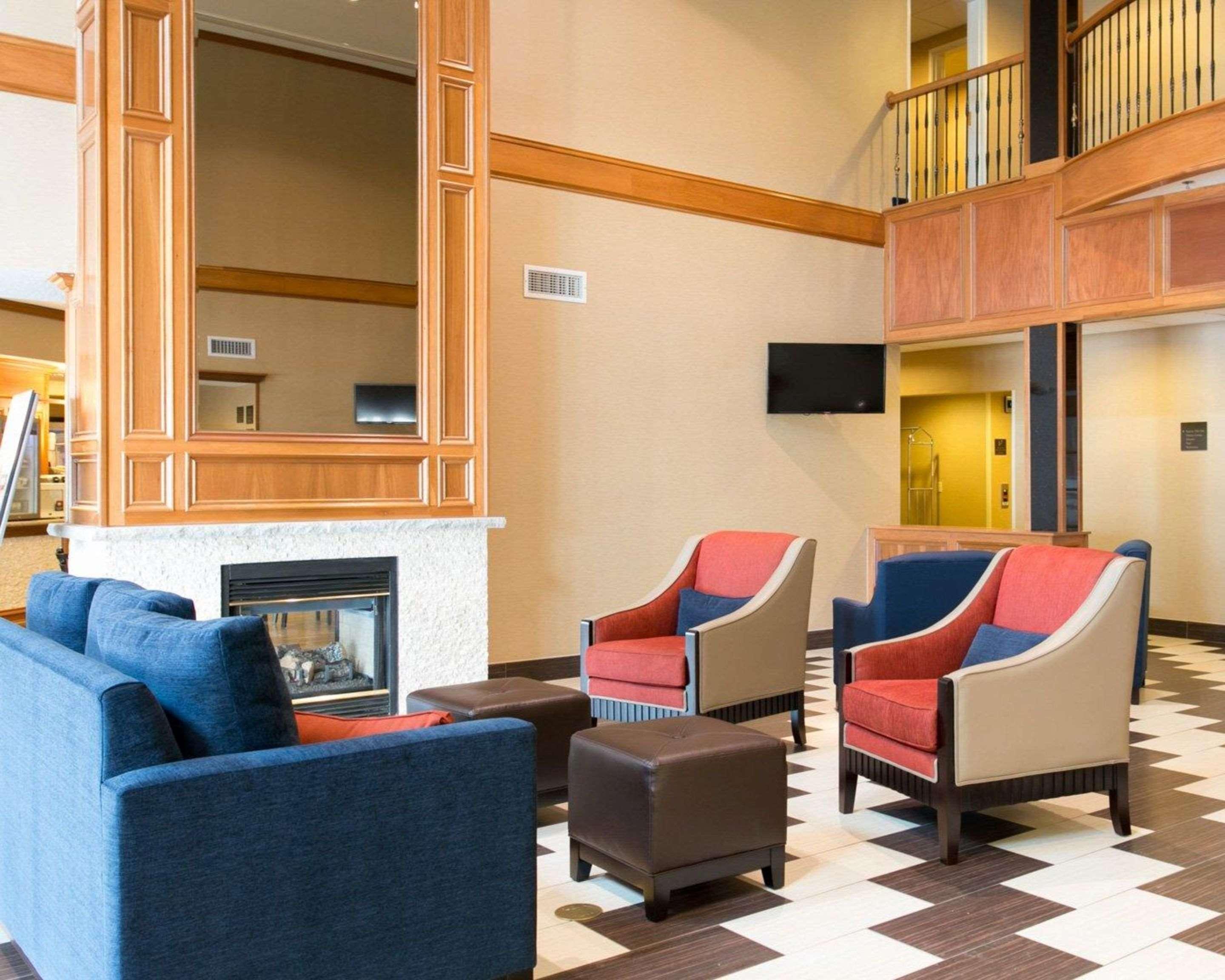 Comfort Suites Benton Harbor - St Joseph Exterior foto